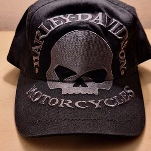 Harley-Davidson Medium Black Skull Cap